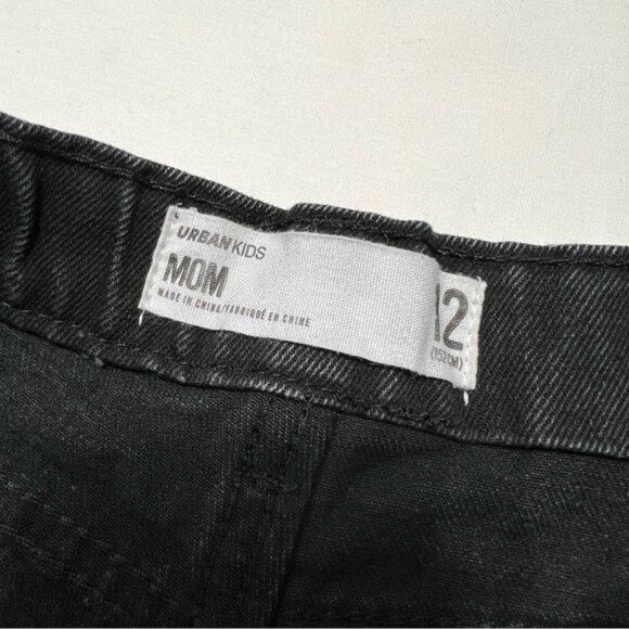 Urban Outfitters Black High-Waisted Distressed Denim Shorts - Picture 2 of 3